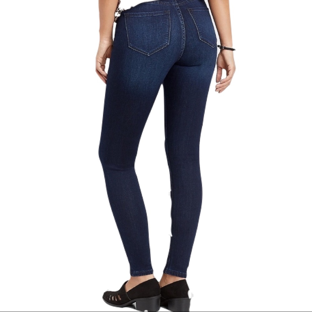 Like-New KanCan High Waist Curvy Estilo Jeans